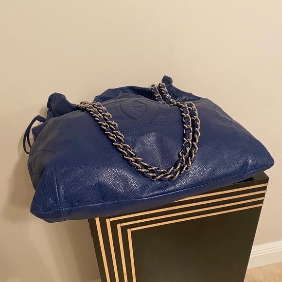 Chanel Large Blue Caviar Drawstring Tote Bag - Picture 12 of 16